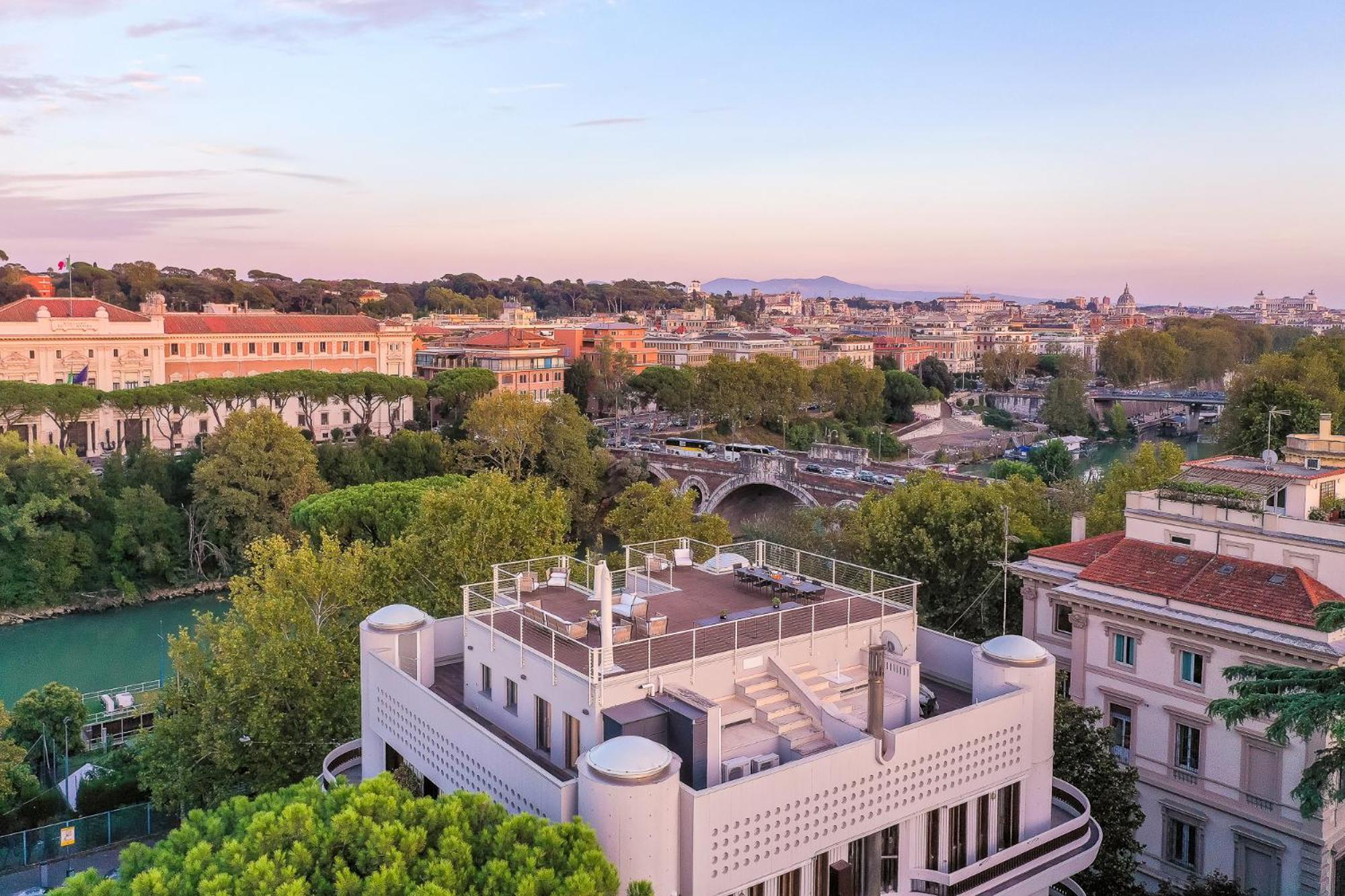 Skylife Tiber Luxury Penthouse Apartment *
